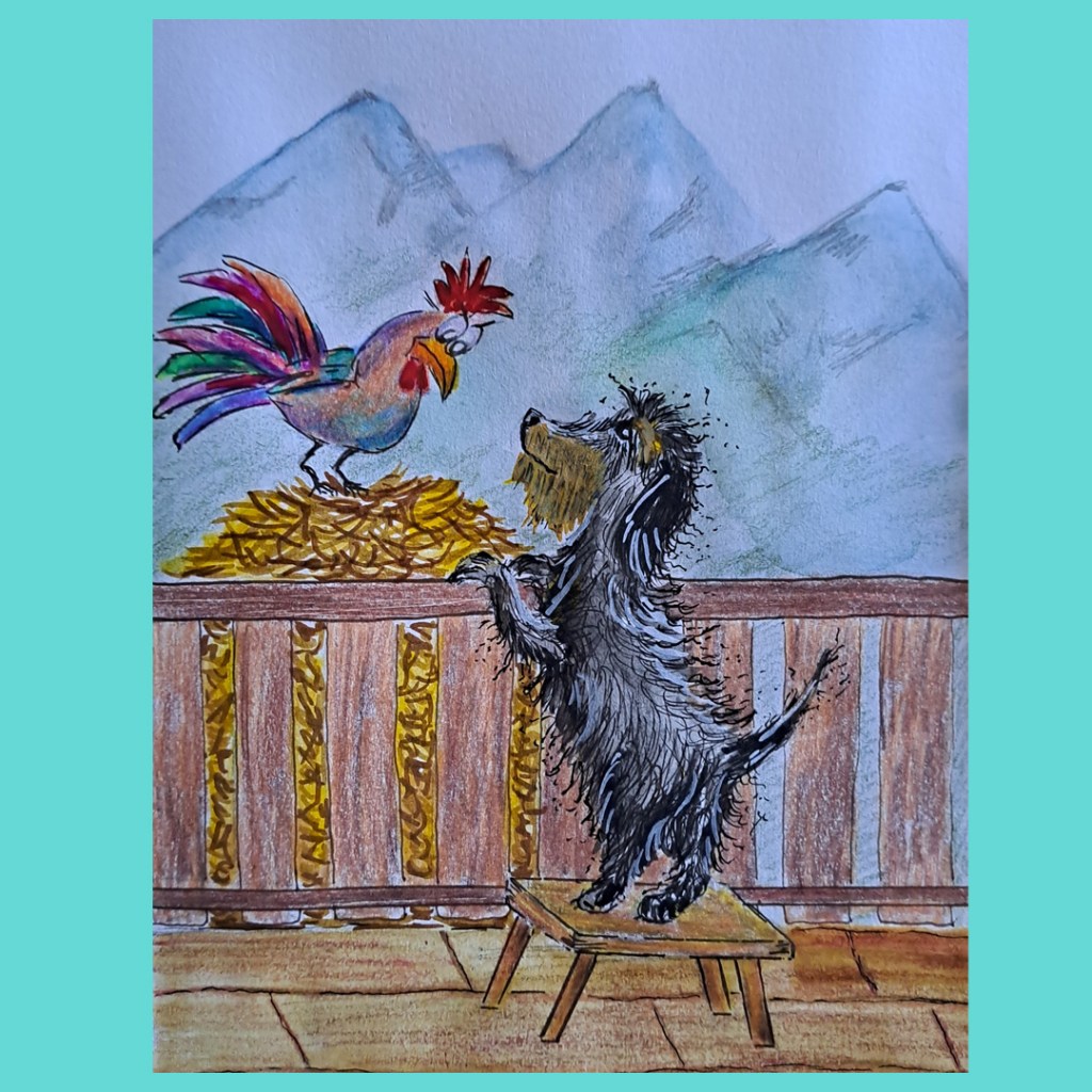 Ein bunter Hahn steht auf einem Haufen Heu, während ein schwarzer Hund auf einem Hocker steht und ihn neugierig ansieht. Im Hintergrund sind Berge zu sehen.